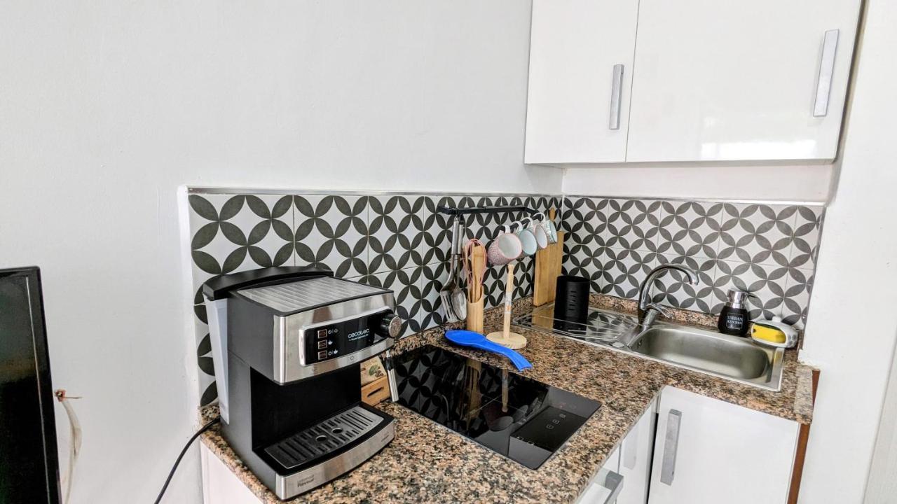 Conil, Playa Patio Andaluz Apartment โกนิล เด ลาฟรอนเตรา ภายนอก รูปภาพ