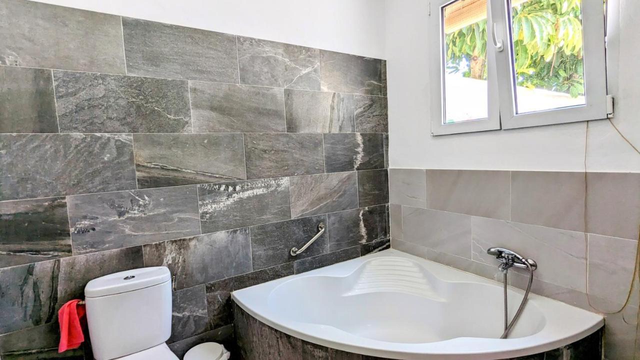 Conil, Playa Patio Andaluz Apartment โกนิล เด ลาฟรอนเตรา ภายนอก รูปภาพ